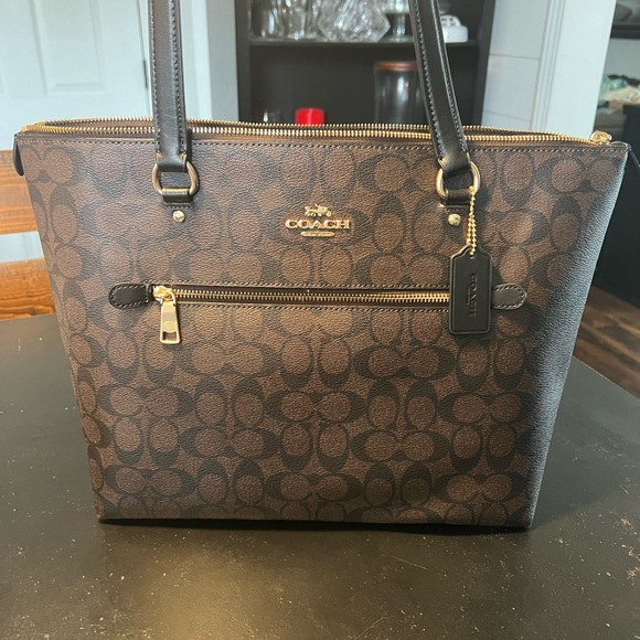 Coach Brown Signature Gallery Tote - Picture 4 of 6